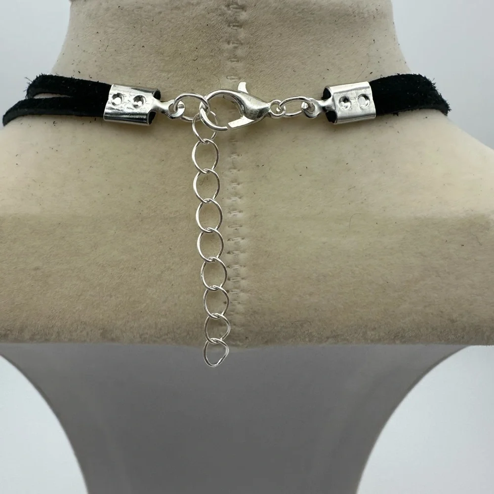 Mexican Crazy Lace Agate Donut Pendant on Genuine Leather